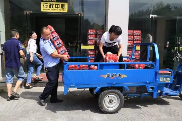 夏日送清凉〡致敬高温下奋战一线的榴莲视频下载安装污人！