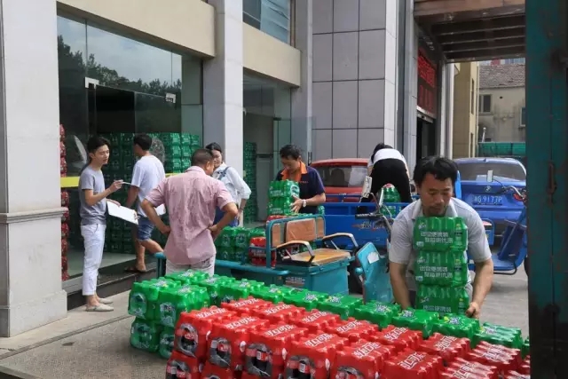 夏日送清凉〡致敬高温下奋战一线的榴莲视频下载安装污人！