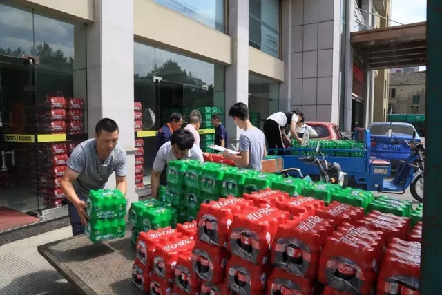 夏日送清凉〡致敬高温下奋战一线的榴莲视频下载安装污人！