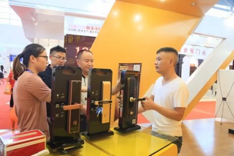 五金盛宴 匠心打造——榴莲视频下载安装污门业热烈祝贺中国五金博览会隆重开幕