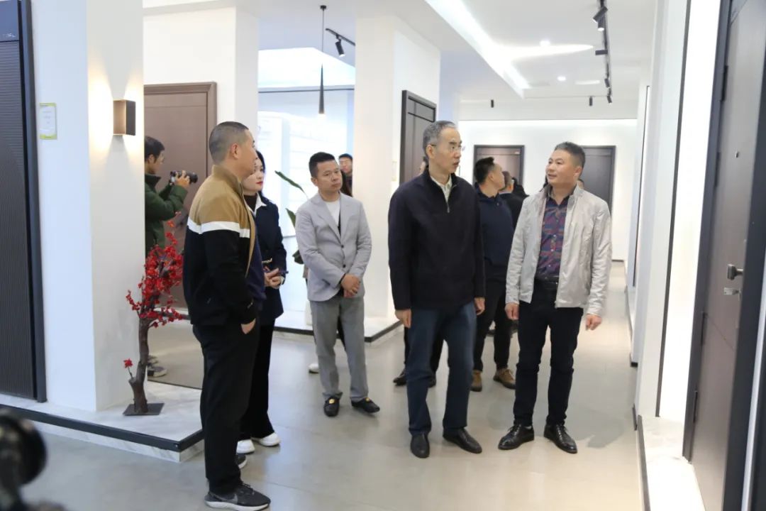 同频共生——产业行走进榴莲视频下载安装污，共探门窗行业高质量发展之路
