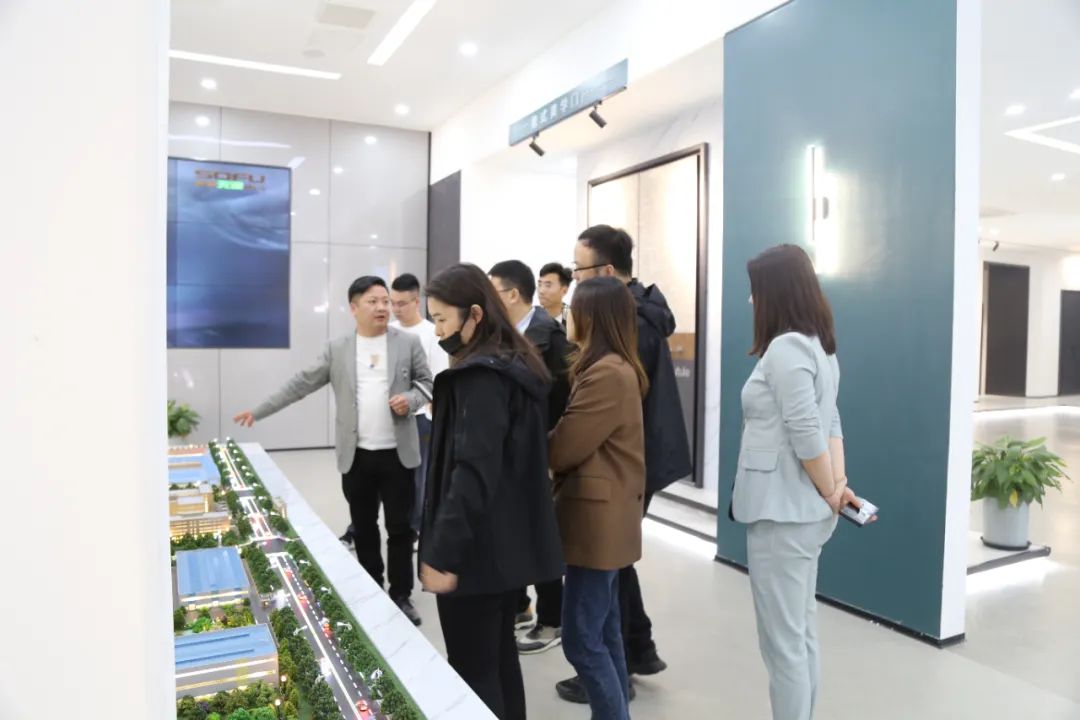 促合作、谋发展——融创丽彩文旅公司莅临榴莲视频下载安装污门业考察指导